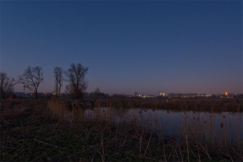 nachtzicht op
          Arnhem vanuit de Meinerswijk